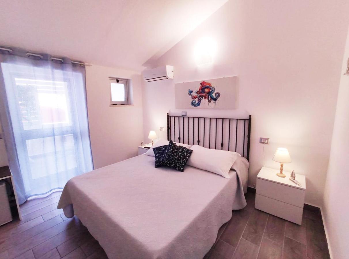 B&B Capo Rizzuto Fronte Mare מראה חיצוני תמונה