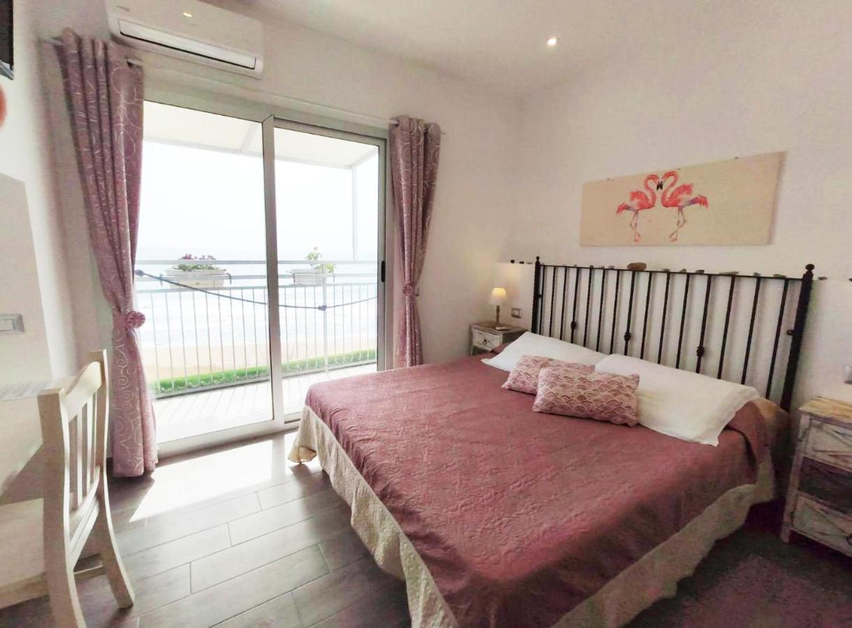 B&B Capo Rizzuto Fronte Mare מראה חיצוני תמונה