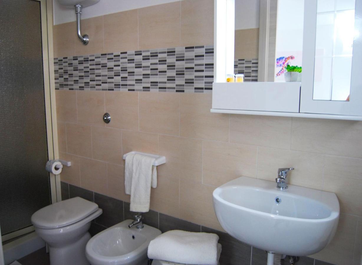 B&B Capo Rizzuto Fronte Mare מראה חיצוני תמונה