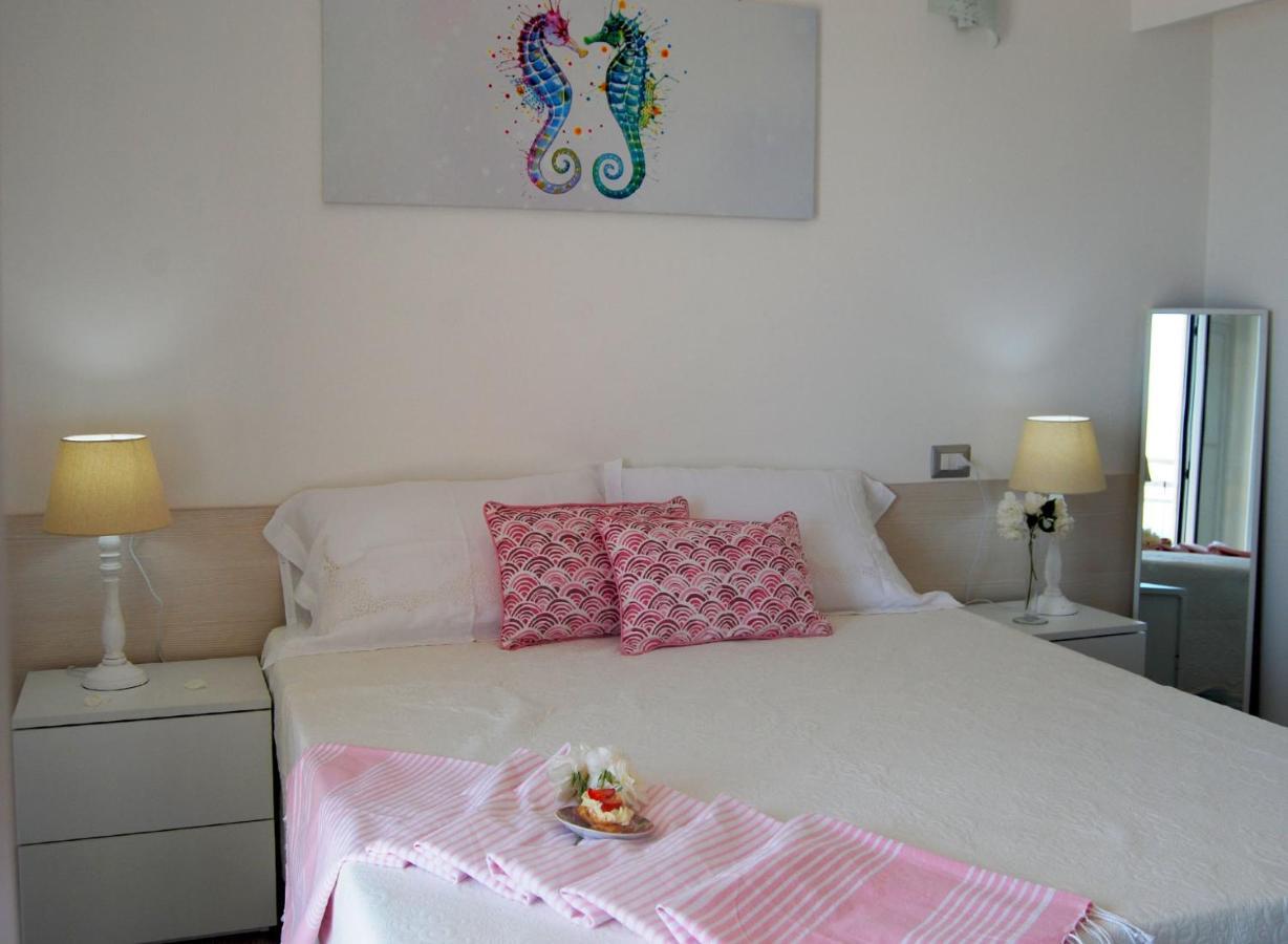 B&B Capo Rizzuto Fronte Mare מראה חיצוני תמונה