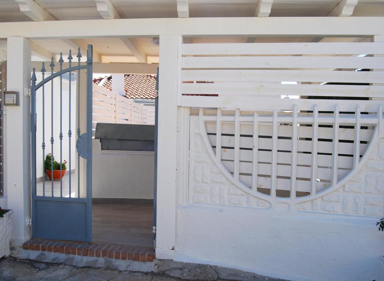 B&B Capo Rizzuto Fronte Mare מראה חיצוני תמונה